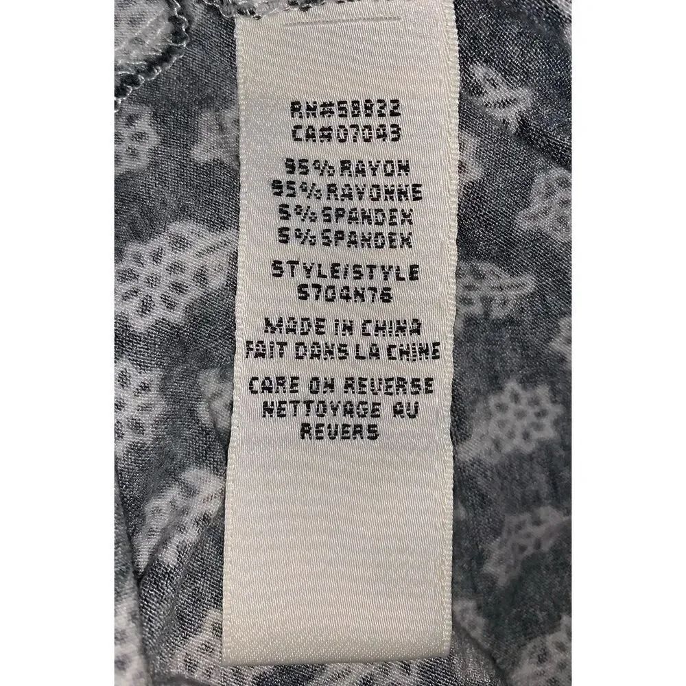 Max Studio V-neck Tank Top - Picture 6 of 6